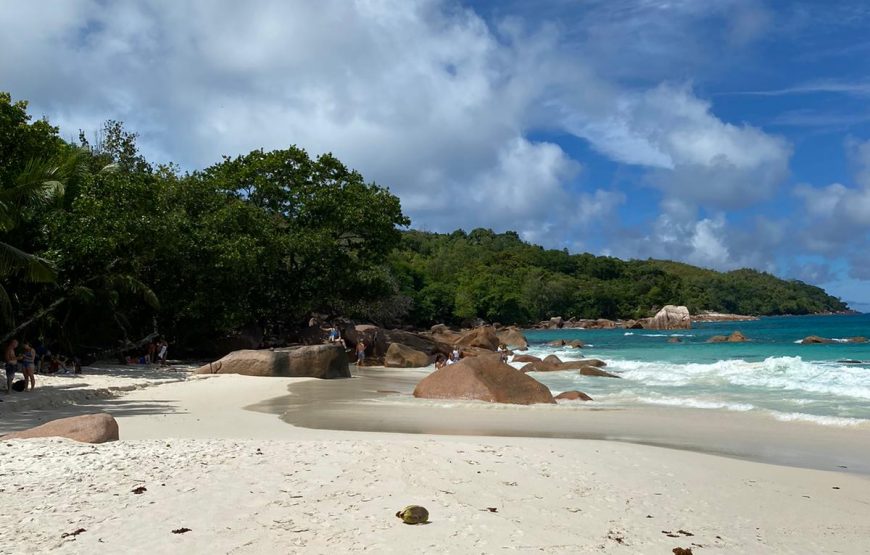 Praslin & La Digue Island Tour (Ferry Private)